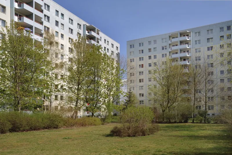 Nachmieter zum 01.10.2026 gesucht! 1-Zimmer Wohnung in der Nähe vom S Springpfuhl — photo 1